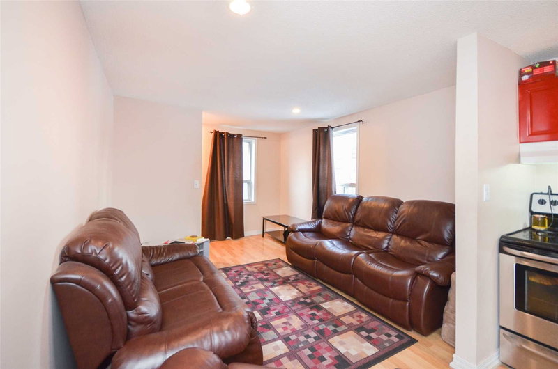 Upper - 23 George St N, Brampton, L6X1R3 | Image 3
