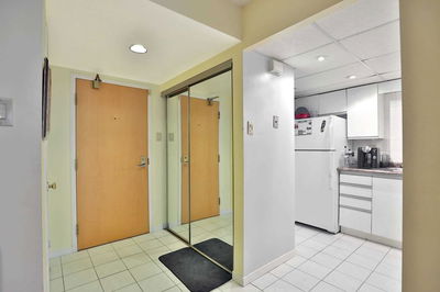 Unit 408 — 100 Bronte Rd, Oakville - Bronte West image-0-3