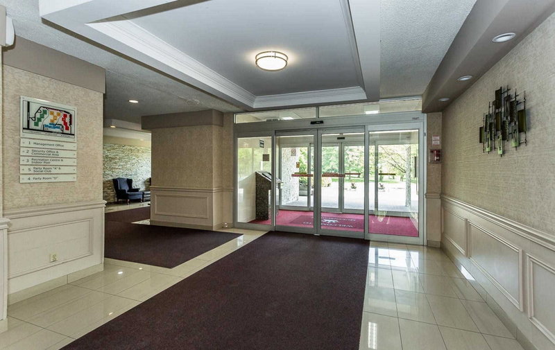 1007 - 362 The East Mall Rd, Toronto, M9B6C4 | Image 3