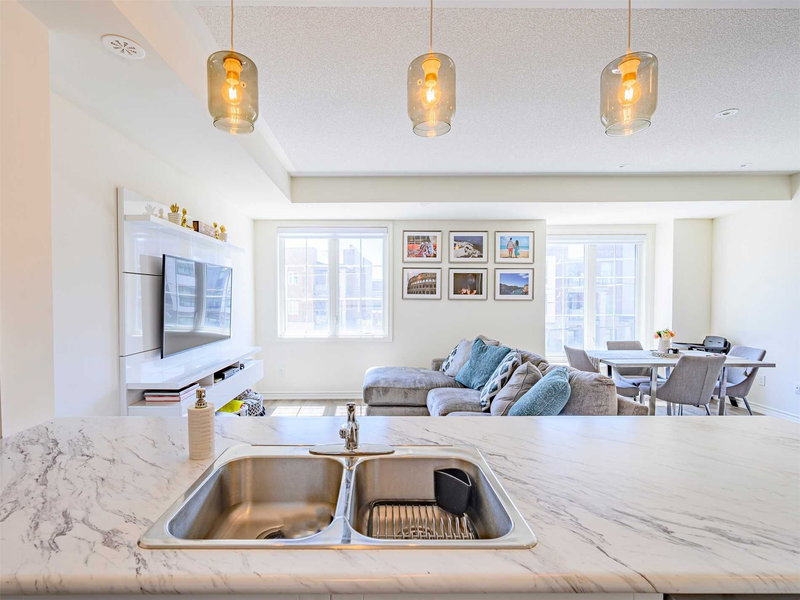 40-02 - 2420 Baronwood Dr, Oakville, L6M0X6 | Image 3