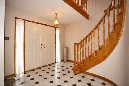 Upper - 4461 Weymouth Commons Cres, Mississauga, L5R1P5 | Image 2