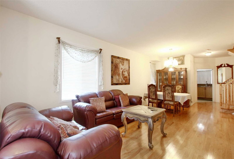 45 Iceberg Tr, Brampton, L6R 0J7 | Image 2