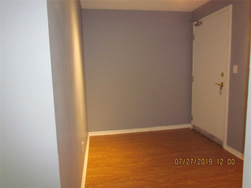 807 - 145 Hillcrest Ave, Mississauga, L5B3Z1 | Image 3