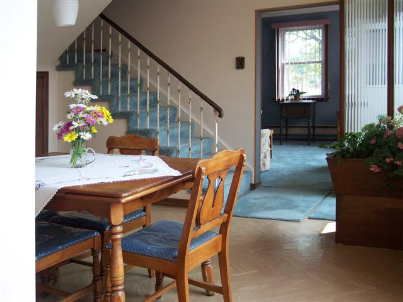 438 Silverthorn Ave, Toronto, M6M3H5 | Image 2