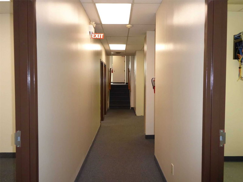 201 - 72 Mill St, Halton Hills, L7G2C9 | Image 2