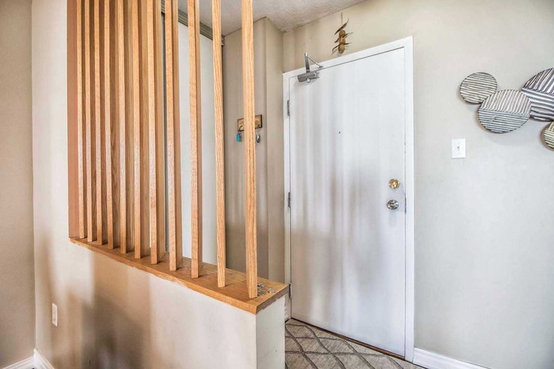 1511 - 4 Kings Cross Rd, Brampton, L6T3X8 | Image 3