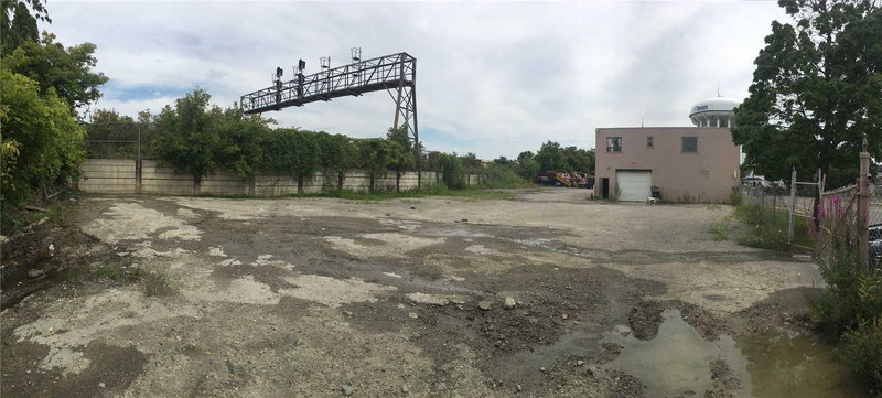 1 Whitlam Ave, Toronto, M8V2K2 | Image 3