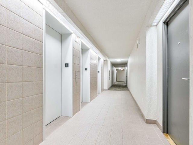 Room1