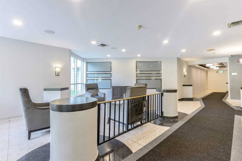 902 - 12 Laurelcrest St, Brampton, L6S5Y4 | Image 3