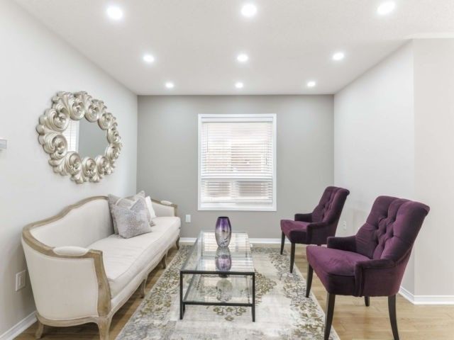 21 Sunnyview Rd, Brampton, L7A 3E4 | Image 2