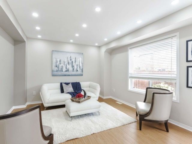 21 Sunnyview Rd, Brampton, L7A 3E4 | Image 3