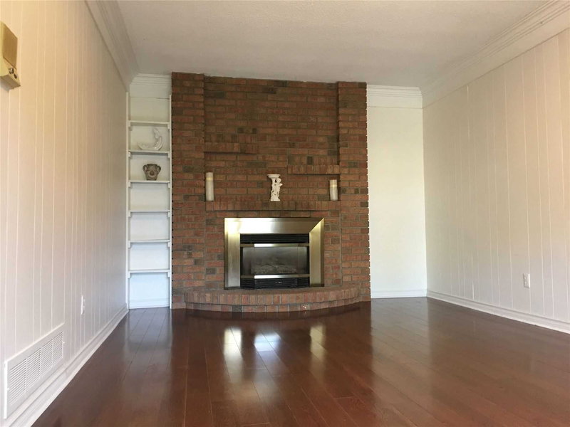 3668 Belvedere Cres, Mississauga, L5L3B4 | Image 3