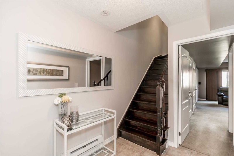 113 Cedar Lake Cres, Brampton, L6Y0R1 | Image 2