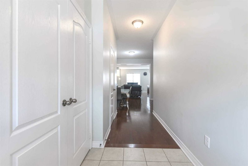 72 Goodsway Tr, Brampton, L7A4A4 | Image 3