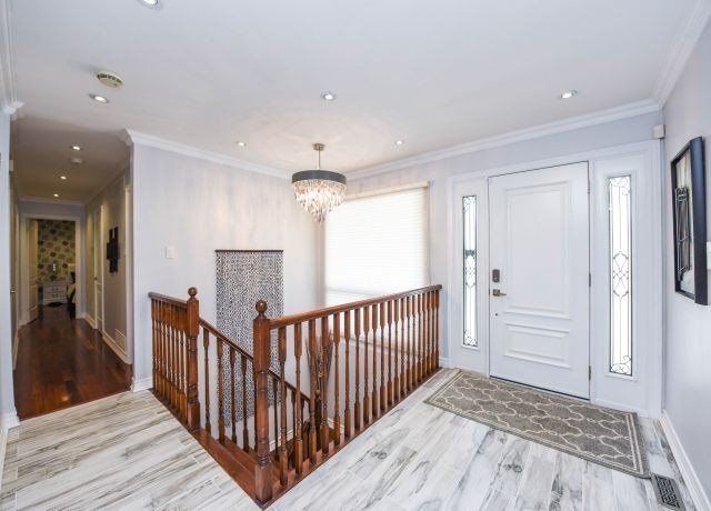 1004 Caldwell Ave, Mississauga, L5H1Z3 | Image 2