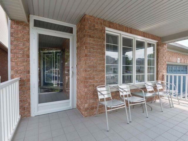 106 Pennyroyal Cres, Brampton, L6S6J6 | Image 2