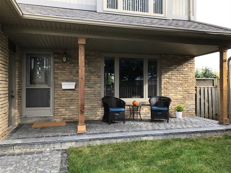 14 Borden Hill Crt, Brampton, L6S3K7 | Image 2