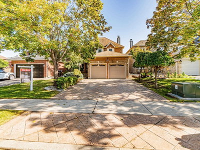 Detached House sold at 95 Mullis Crescent, Brampton, Ontario, L6Y4T1 - Fletcher's West - MLS: W4603821