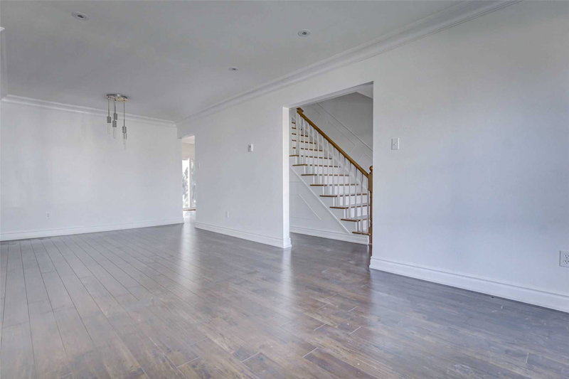 3880 Teeswater Rd, Mississauga, L4T3L1 | Image 3