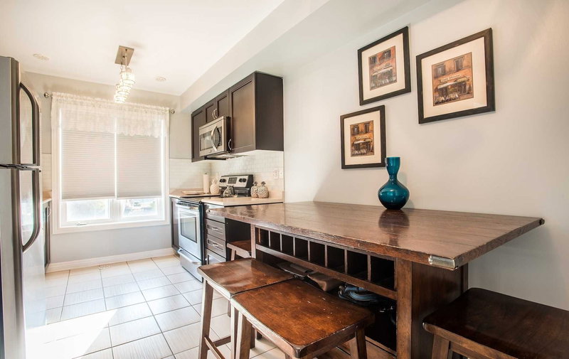 32 Battalion Rd, Brampton, L7A4B6 | Image 3