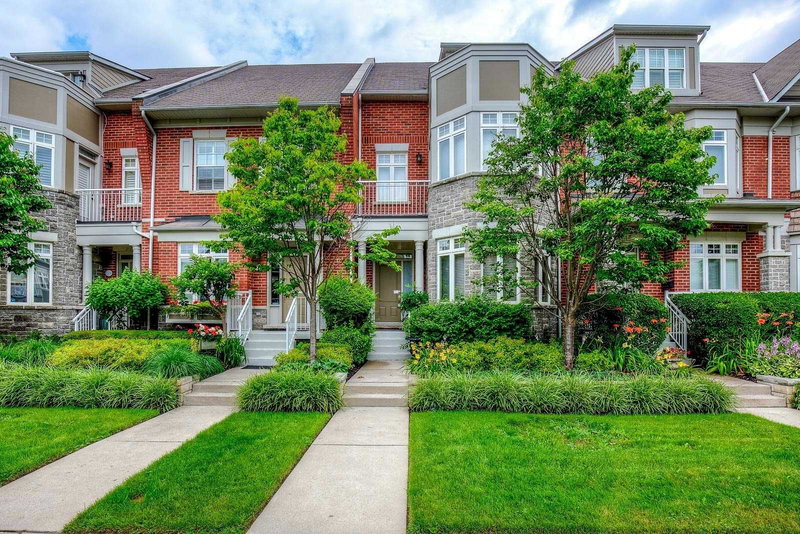 115 St Lawrence Dr, Mississauga, L5G 4V2 | Image 2