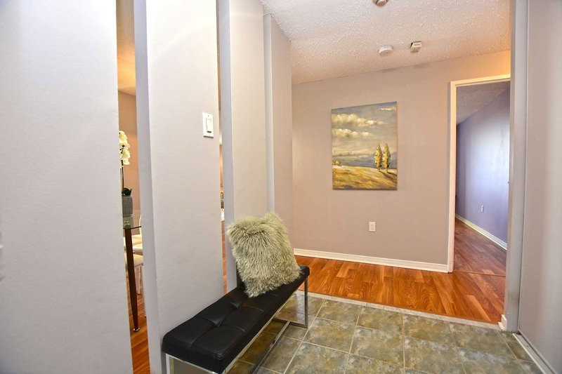 1013 - 6720 Glen Erin Dr, Mississauga, L5N3K8 | Image 2