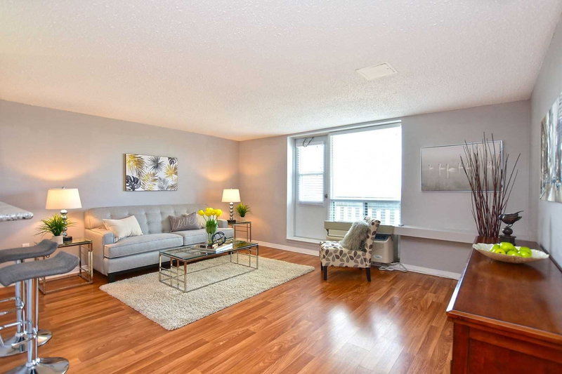 1013 - 6720 Glen Erin Dr, Mississauga, L5N3K8 | Image 3