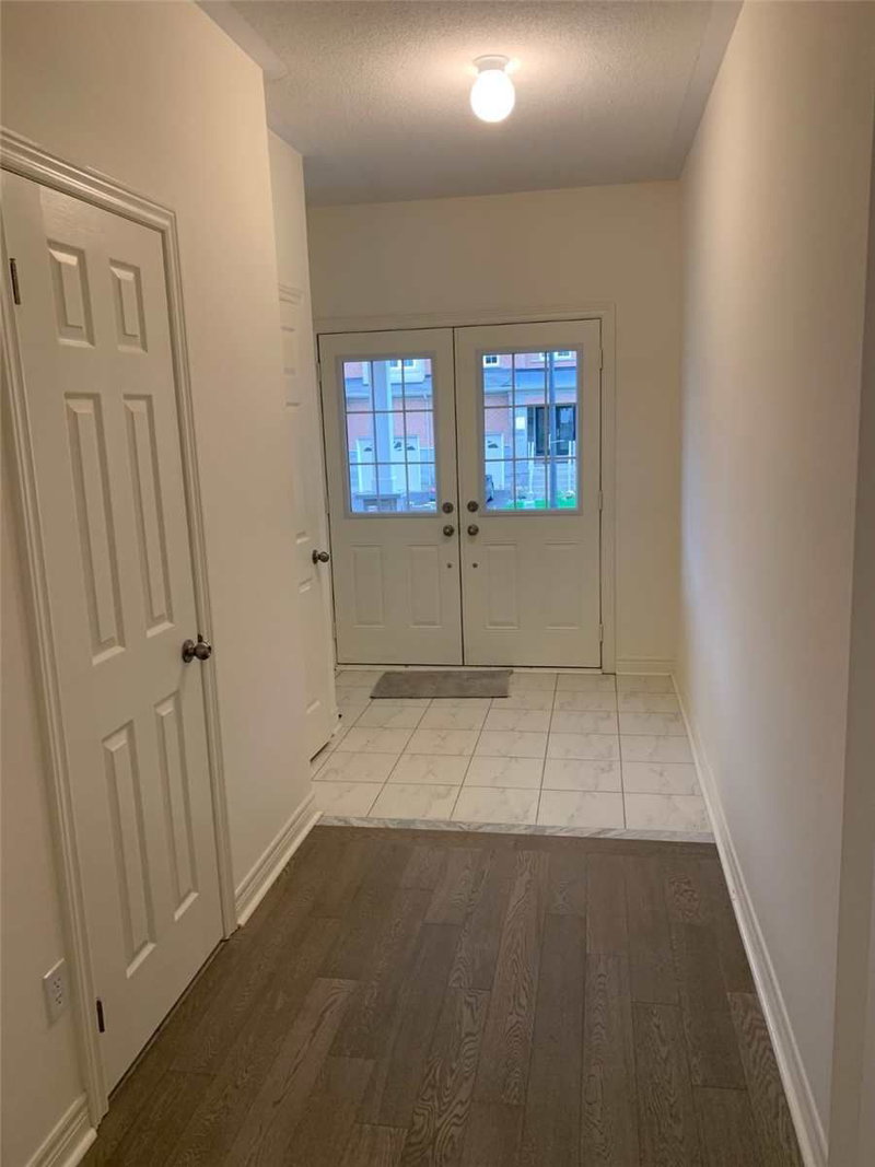 630 Mockridge Terr, Milton, L9T7V1 | Image 2