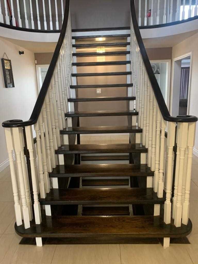 2606 Ambercroft Tr, Mississauga, L5M4K3 | Image 2