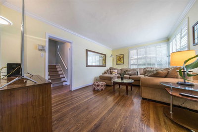 4 Tofield Crescent, Toronto, Ontario image-0-3