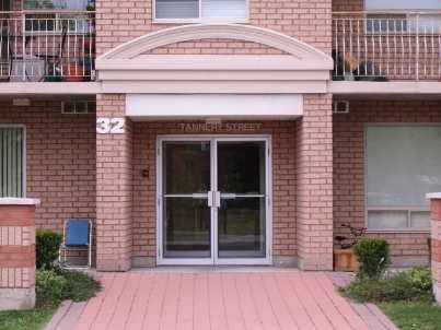 404 - 32 Tannery St, Mississauga, L5M6T6 | Image 2