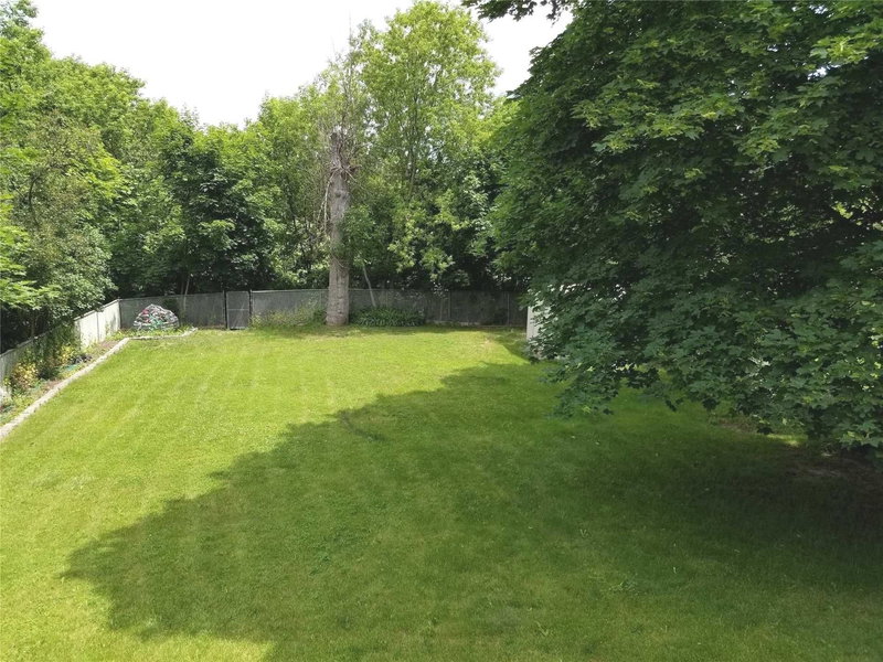 17 Pioneer Dr, Mississauga, L5M1G8 | Image 3