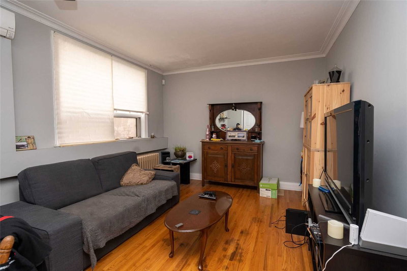 A - 255 Lakeshore Rd E, Mississauga, L5G1G8 | Image 2