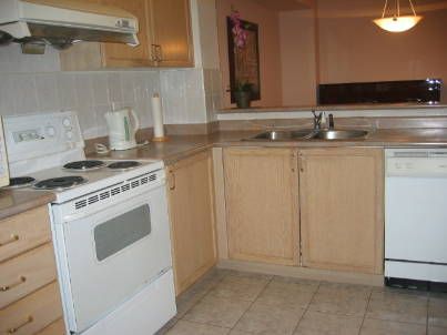 5320 Bushelgrove Circ, Mississauga, L5M6C6 | Image 2