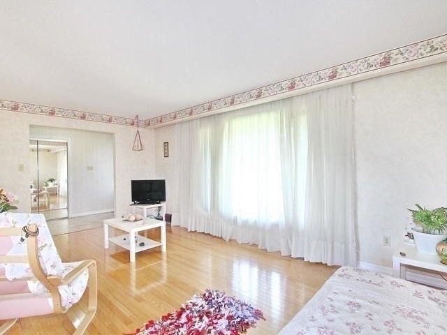 3821 Countryside Dr, Brampton, L6P0T5 | Image 3