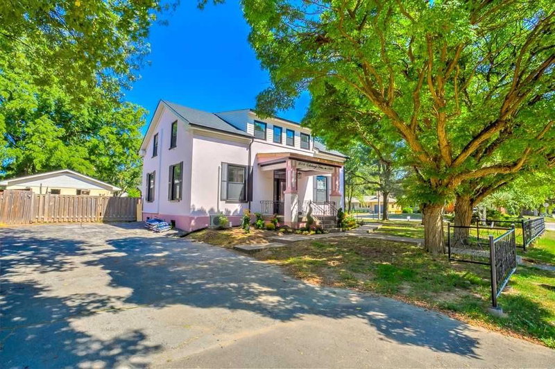 4 - 2014 Edinburgh Dr, Burlington, L7R2C9 | Image 3