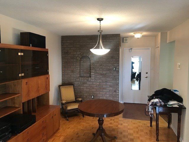 Room1