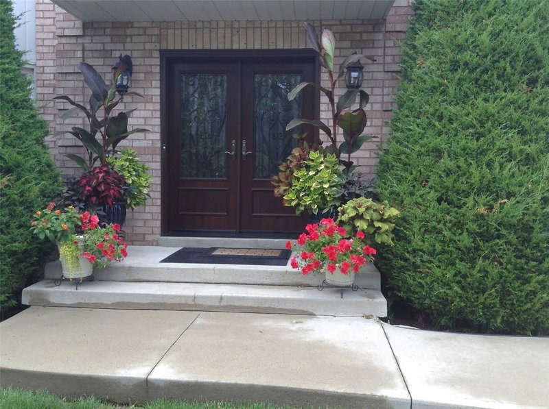 Room #2 - 6094 Prairie Circ, Mississauga, L5N5Z5 | Image 3