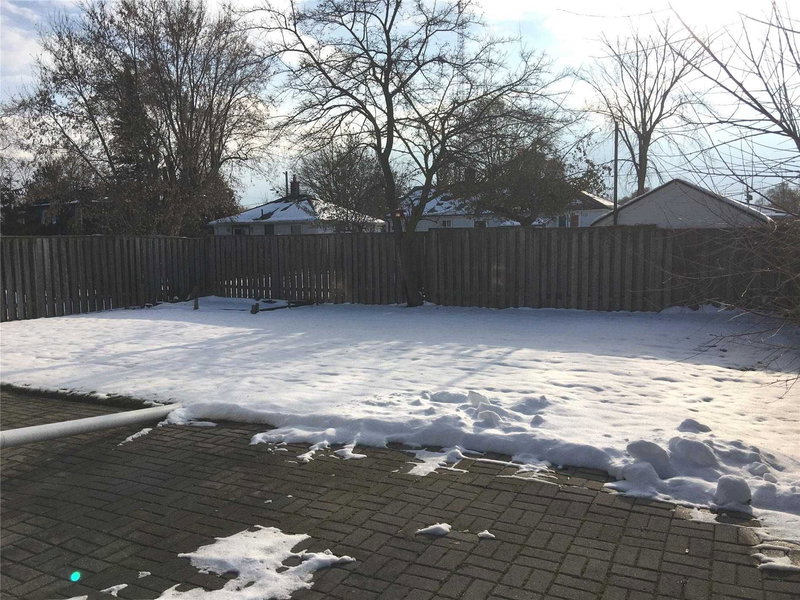 58 & 60 Queen St S, Mississauga, L5M 1K4 | Image 3