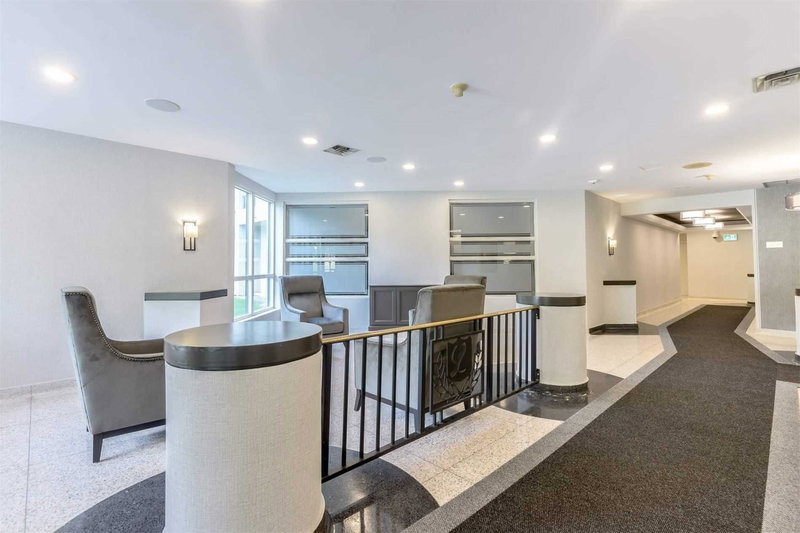 902 - 12 Laurelcrest St, Brampton, L6S5Y4 | Image 3