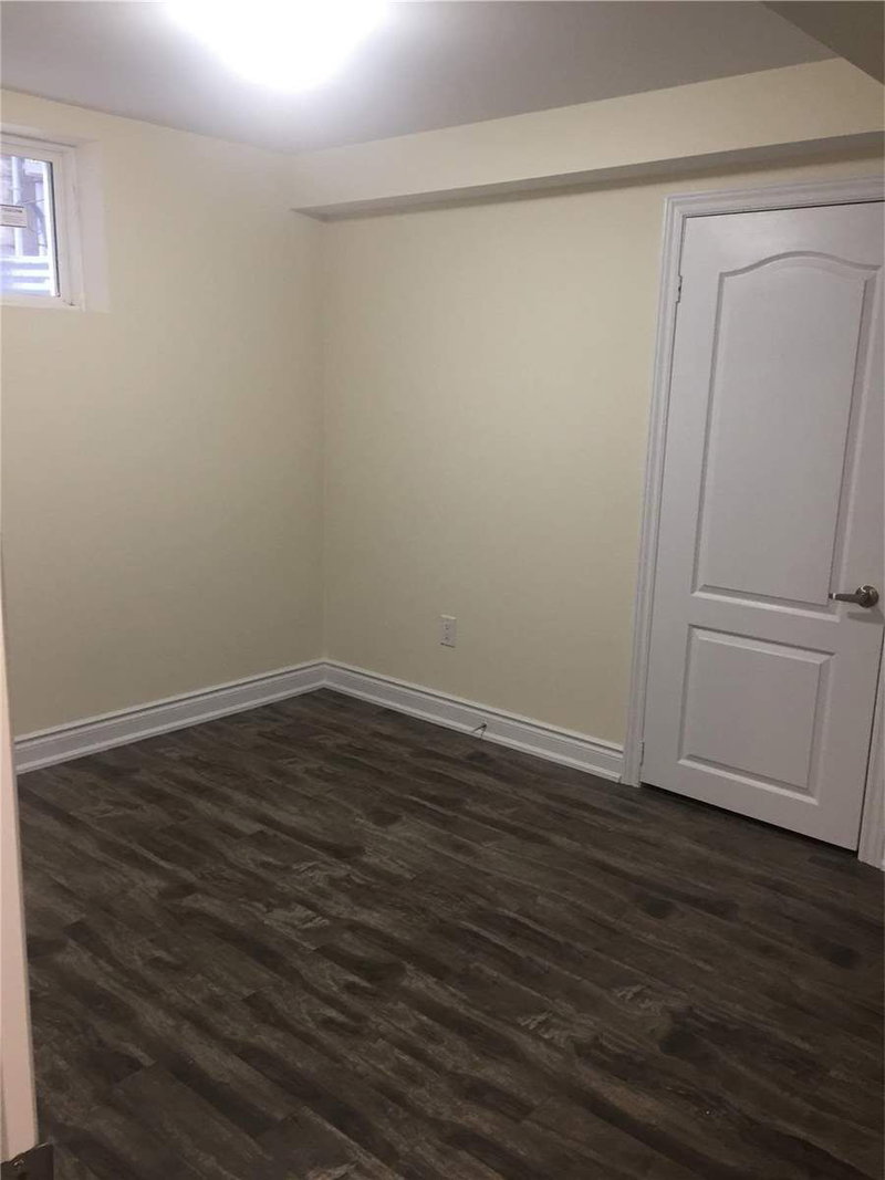 28 Faders Dr, Brampton, L7A4Y2 | Image 2