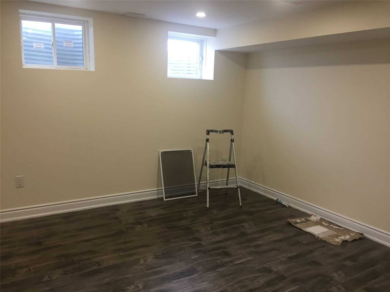 28 Faders Dr, Brampton, L7A4Y2 | Image 3