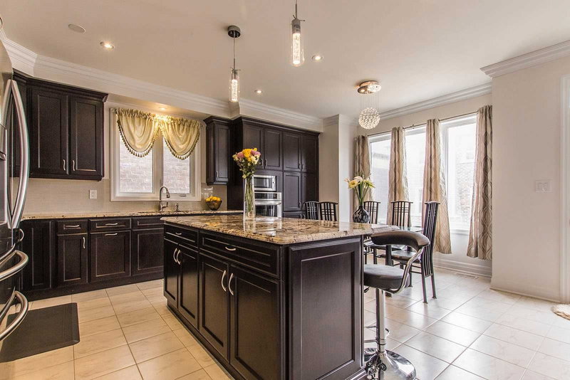 274 Hinton Terr, Milton, L9E1C8 | Image 3