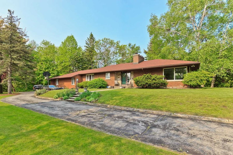 1556 Crestview Ave, Mississauga, L5G3P6 | Image 2