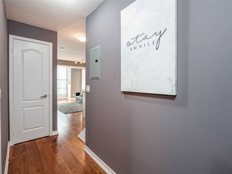 2102 - 33 Elm Dr, Mississauga, L5B4L2 | Image 3