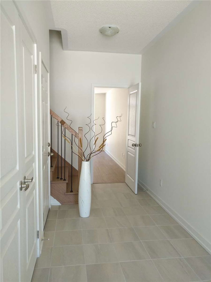 224 Wheat Boom Dr, Oakville, L6H 0P4 | Image 2