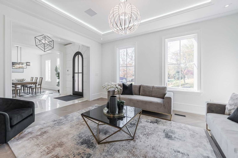 231 Wedgewood Dr, Oakville, L6J4R6 | Image 3