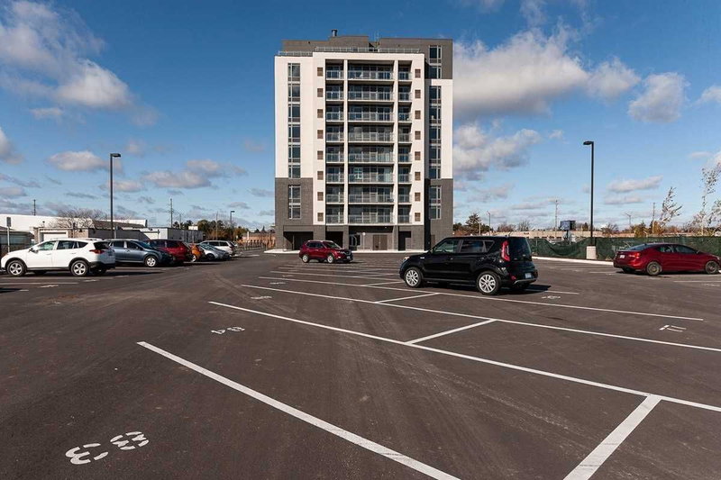 911 - 716 Main St E, Milton, L9T 3P6 | Image 2