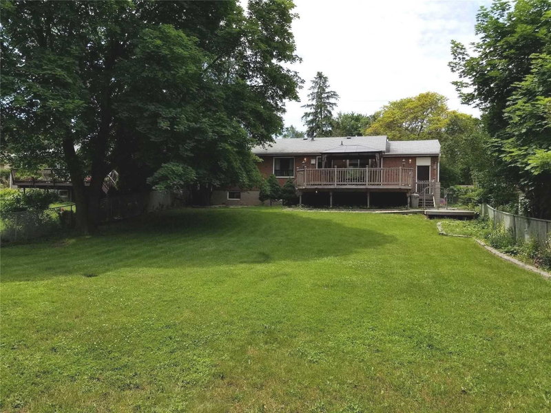 17 Pioneer Dr, Mississauga, L5M1G8 | Image 2