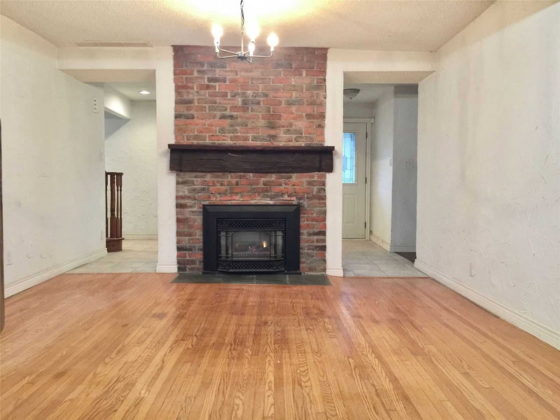 31 Birch Hill Lane, Oakville, L6K2P1 | Image 3